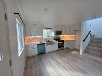 2895 Canal Ave Unit A, Long Beach, CA 90810