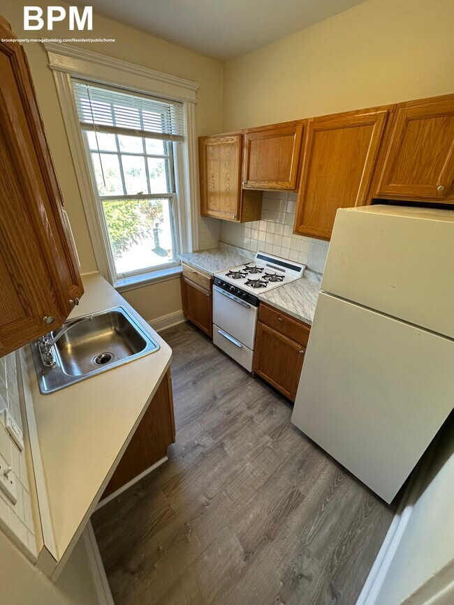 37 Wendell St unit 33, Cambridge, MA 02138 - photo 3