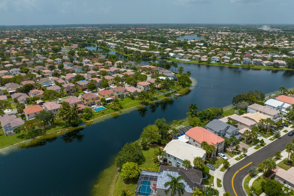 Hollywood Lakes Country Club