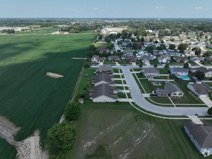 322 Lynnes Way, Lowell, IN 46356 - photo 2