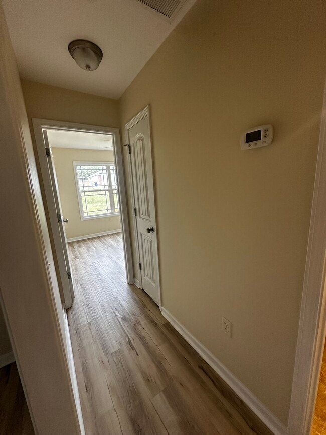 472 Jester St, Cowarts, AL 36321 - photo 4