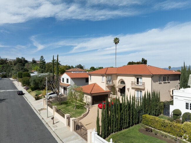 Beautiful homes line Pasadero Drive in Tarzana.
