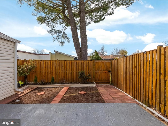 14707 Southwarke Place, Centreville, VA 20120 - photo 5