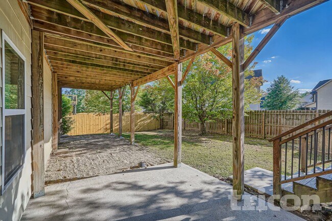 1249 Avington Glen Dr SE, Lawrenceville, GA 30045 - photo 6