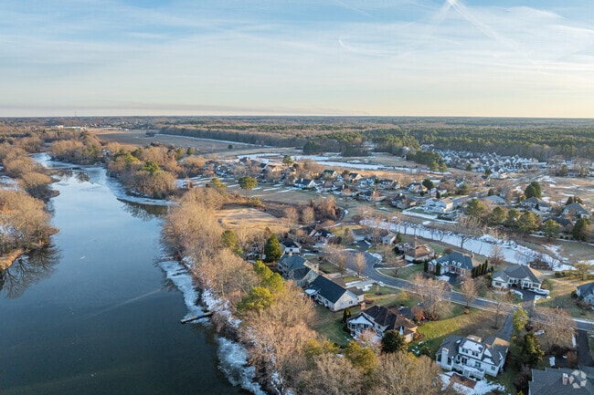 Easton is a small idyllic city with easy access to the Chesapeake Bay.