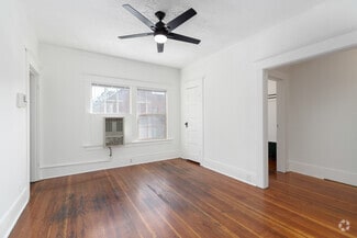 1010 NW 17th Ave, Portland, OR 97209