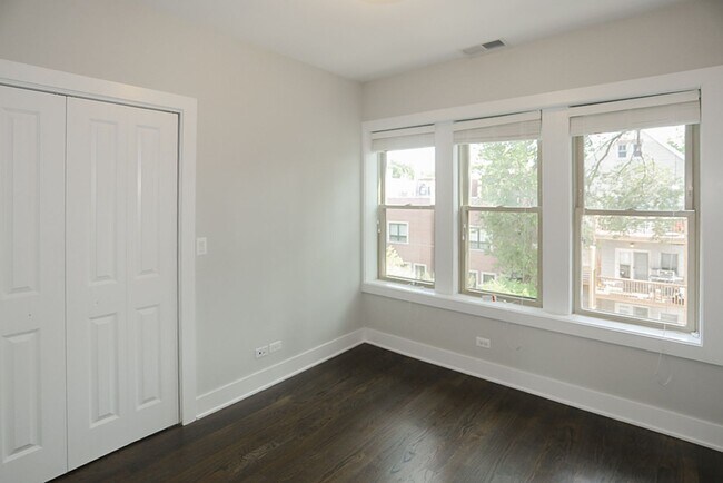 3919 N Janssen Ave unit 3, Chicago, IL 60613 - photo 7