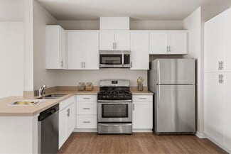 14500 Sherman Cir, Los Angeles, CA 91405