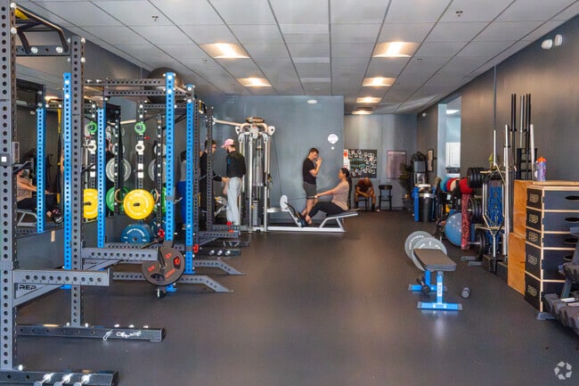Dover Crystal residents have access to private training services at Method Fitness.