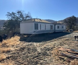 37575 Shadybrook Ln, Yokuts Valley, CA 93675
