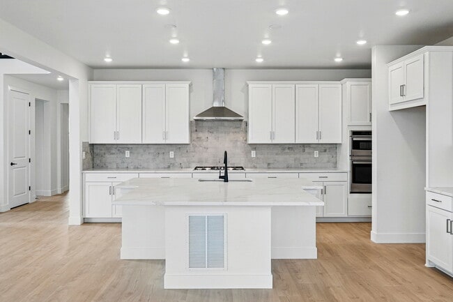 1667 Fox Trotter Point, Castle Rock, CO 80104 - photo 4