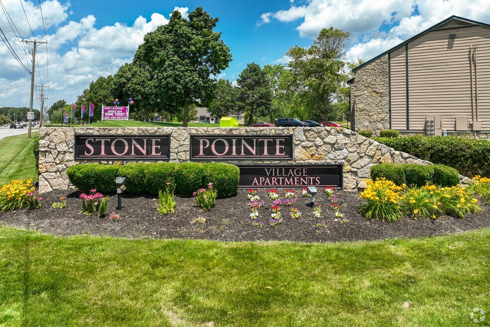 Stone Pointe Village