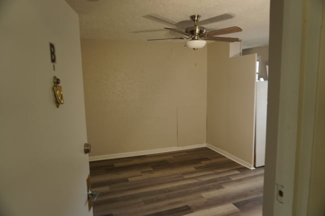 5551 Force Rd unit B, Baltimore, MD 21206 - photo 2