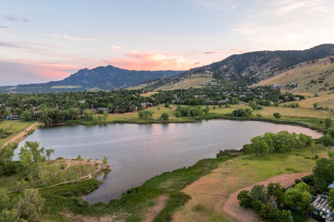 Enjoy the twilight on the water at Wonderland Lake in North Boulder.