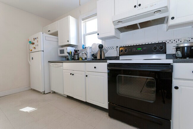27 Ashford St unit 3, Allston, MA 02134 - photo 3