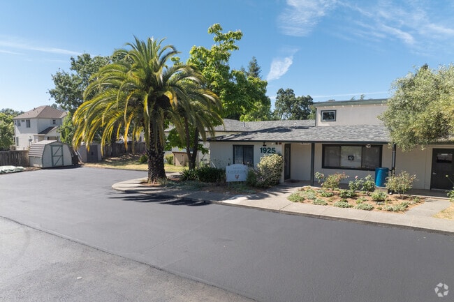 College Oak Montessori School in Santa Rosa provides safe and quality education.