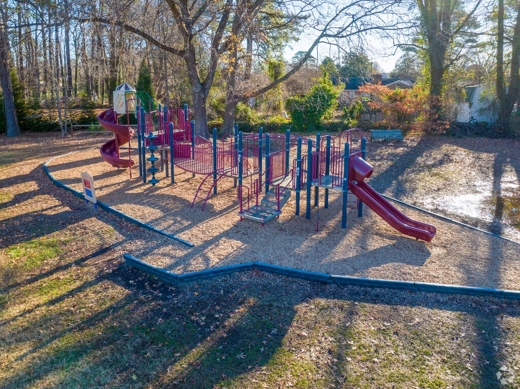 Forrest Elementary School, Rankings & Reviews