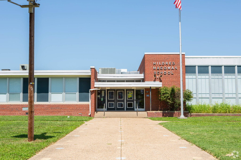 Magowan Elementary School serves students living in Edgewater Park.