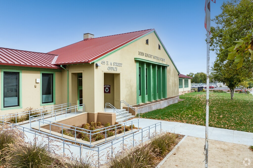 A view of the John Knight Middle School buildings from the street.