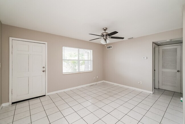 4772 54th Ave N, Saint Petersburg, FL 33714 - photo 4