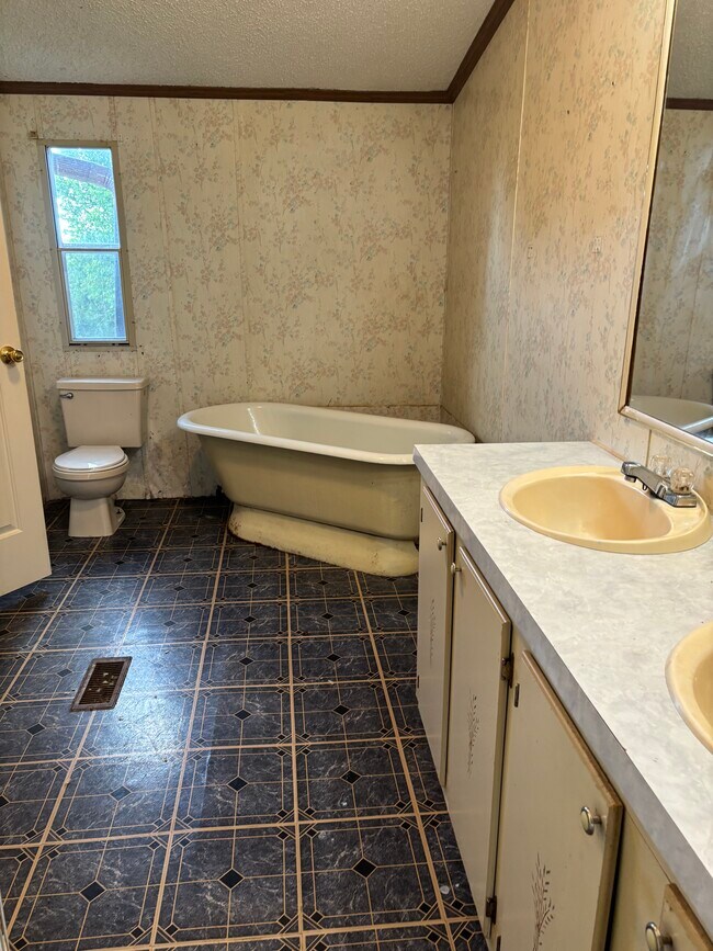 3700 Kersey Rd, Ratcliff, AR 72951 - photo 5