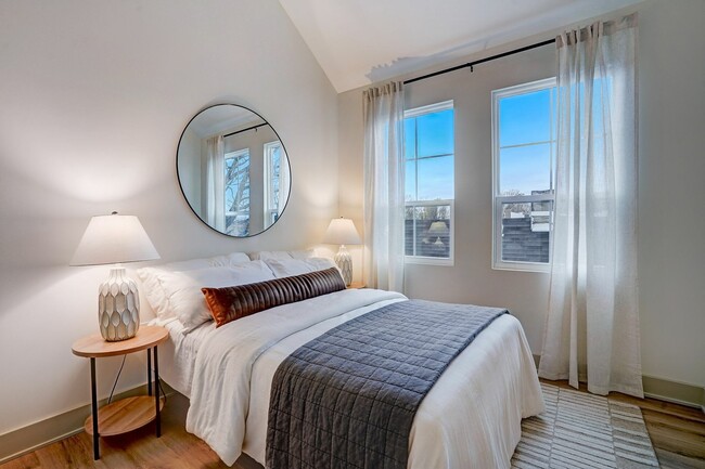 Flats on East Gay, Columbus, OH 43203 - photo 6