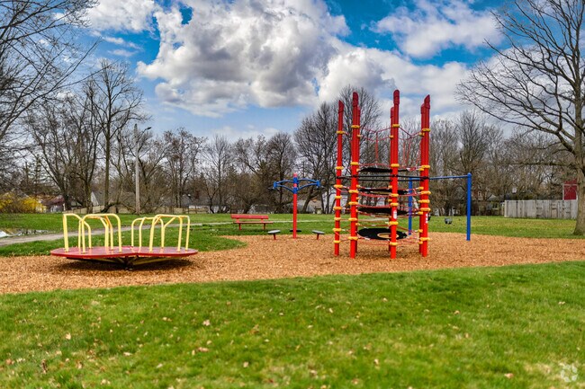 Hull Court Park is located in the center of the community.  It has a playground and green space.