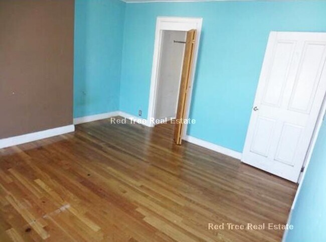 681 Parker St unit 2, Boston, MA 02120 - photo 7