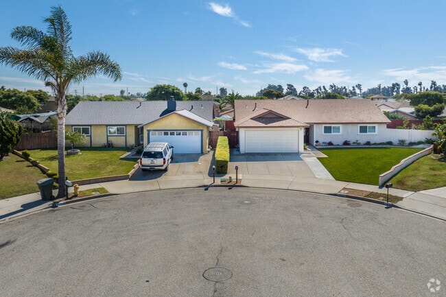 Homes in the Lemonwood Eastmont feature low rooflines.