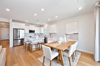 2016 Blue Coppice Way, Roseville, CA 95747