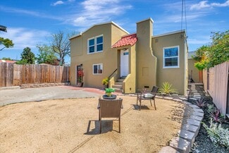 5284 Belvedere St, Oakland, CA 94601