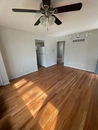 866 S 45th St, Lincoln, NE 68510