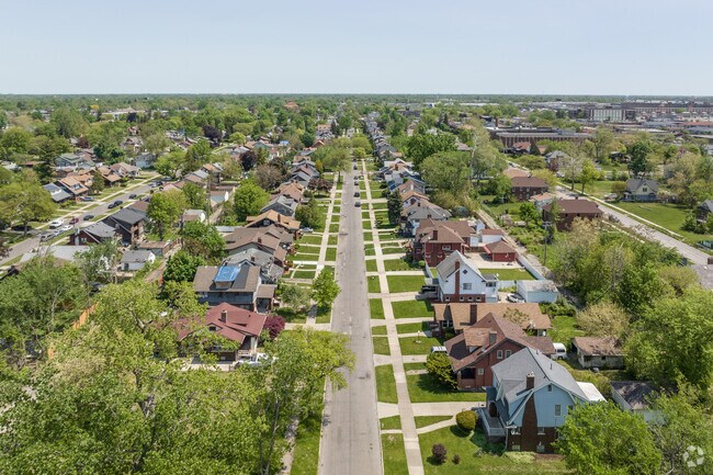 Aerial View of Neighborhood Homes in Highland Park.