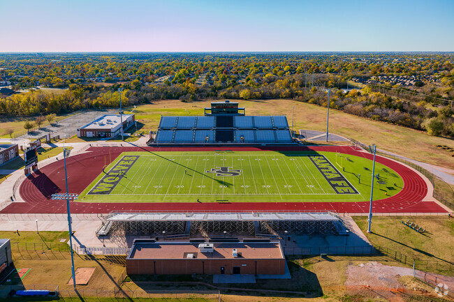 Santa Fe High School, Edmond OK Rankings & Reviews - Homes.com