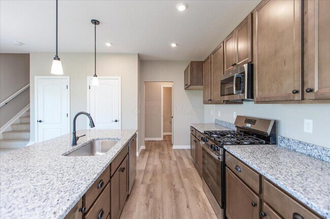 1551 Georgia Rd, Circleville, OH 43113 - photo 7