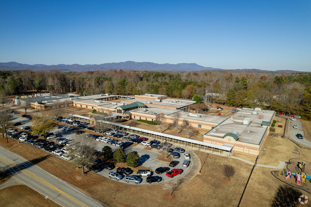 Many students attend Mountain View Elementary School