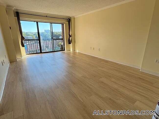 15 North Beacon unit 905, Boston, MA 02134 - photo 6