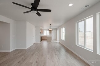 13330 Cut St, Caldwell, ID 83607