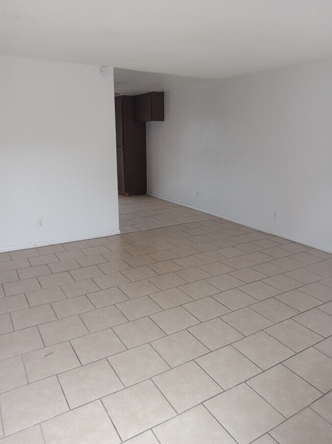 41900 Acacia Ave E, Hemet, CA 92544 - photo 5