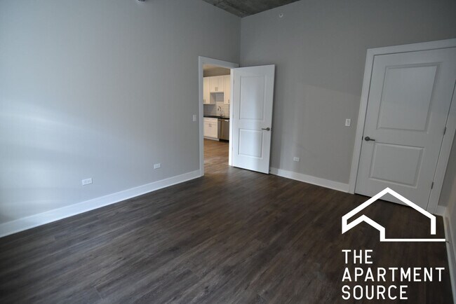 3833 N Broadway St unit 419, Chicago, IL 60613 - photo 7