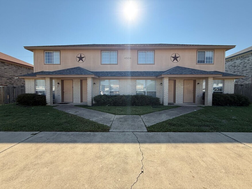 4504 Alan Kent Dr unit B, Killeen, TX 76549 - photo 1