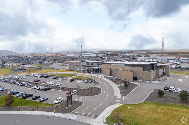 Kennewick has lots of public schools near downtown.