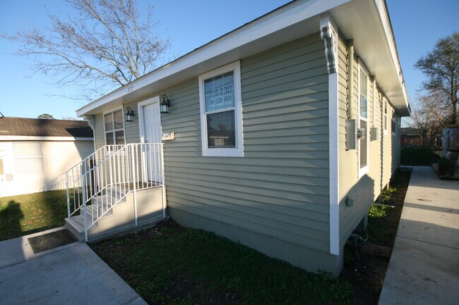 718 16th St, Gretna, LA 70053 - photo 4