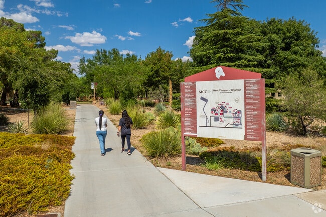 College students in New Kingman-Butler can attend Wave-Mohave Community College.