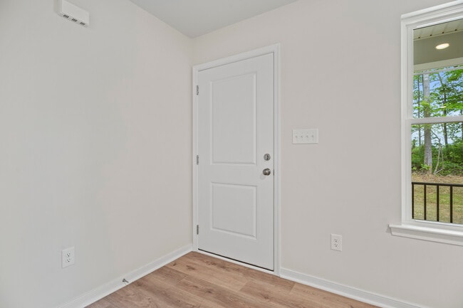 95 Woodland Heights Rd, Warsaw, VA 22572 - photo 2