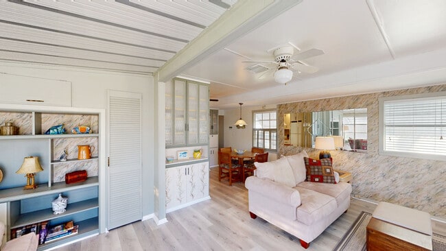 559 Nettles Blvd, Jensen Beach, FL 34957 - photo 2