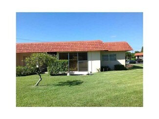 1918 Palmland Dr, Boynton Beach, FL 33436