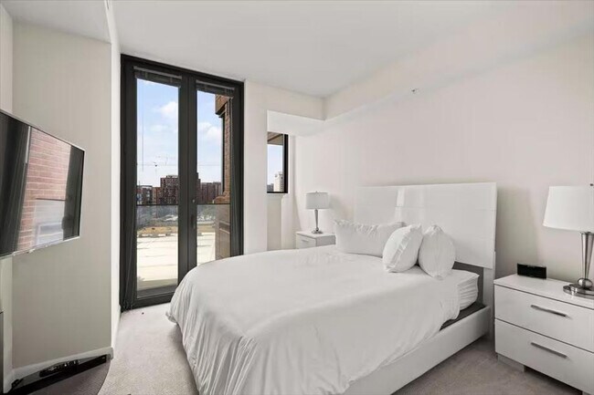 1405 S Fern St unit ID1047963P, Arlington, VA 22202 - photo 5