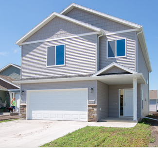 2722 Divide St W, West Fargo, ND 58078
