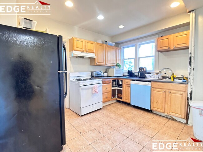 48 Pratt St, Allston, MA 02134 - photo 2